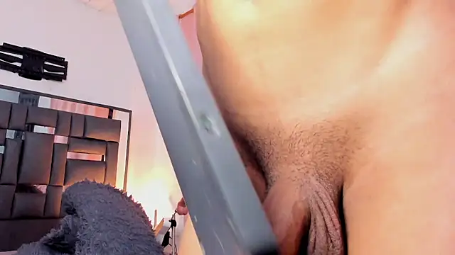 Snapshot of REINA_ADAHARA chatting on 02.17.26 REINA ADAHARA online show from 02.17.26