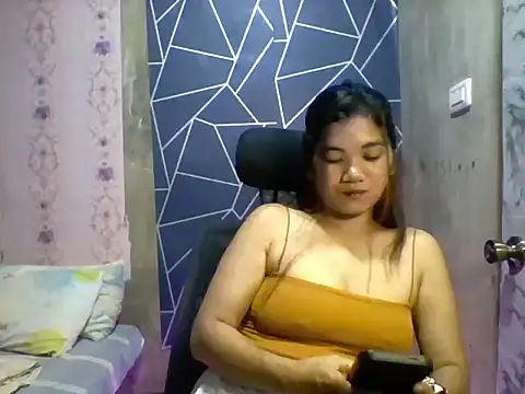 Snapshot of Rosette0516 chatting on 11.27.25 Rosette0516 online show from 11.27.25