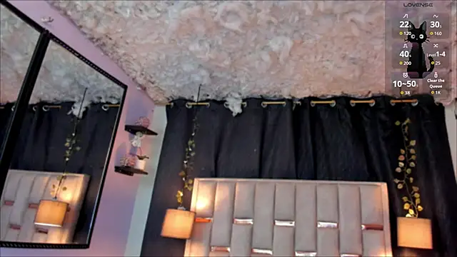 Snapshot of melody-rouss chatting on 10.25.25 melody-rouss online show from 10.25.25