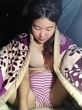 lylylove online show from 02.10.26