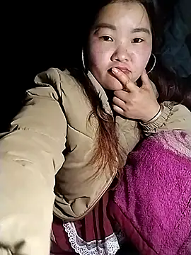 lylylove online show from 03.10.26