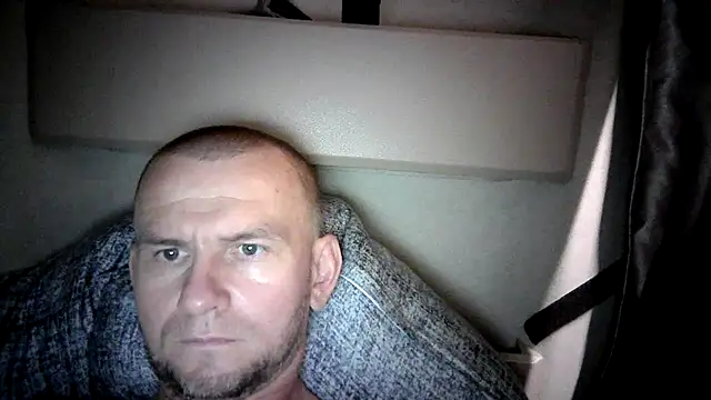 Snapshot of RoadDaddyXL chatting on 09.09.25 RoadDaddyXL online show from 09.09.25