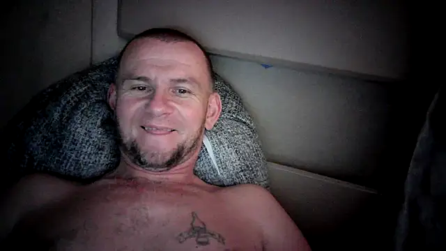 Snapshot of RoadDaddyXL chatting on 09.12.25 RoadDaddyXL online show from 09.12.25