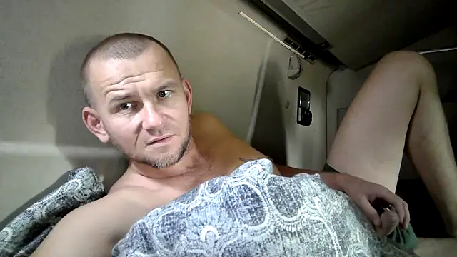 Snapshot of RoadDaddyXL chatting on 09.14.25 RoadDaddyXL online show from 09.14.25