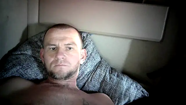 Snapshot of RoadDaddyXL chatting on 09.15.25 RoadDaddyXL online show from 09.15.25