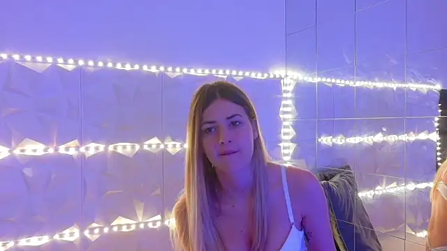 Aishha  online show from 11.17.25