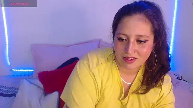 nahomy jonhs online show from 10.13.25