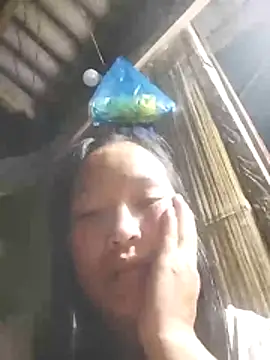 Snapshot of miss-su chatting on 04.15.26 miss-su online show from 04.15.26