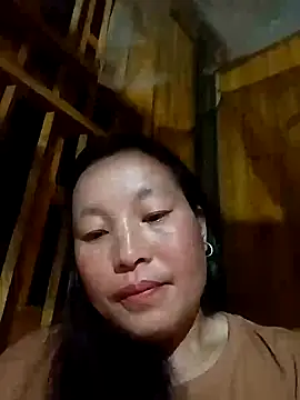 Snapshot of miss-su chatting on 04.16.26 miss-su online show from 04.16.26