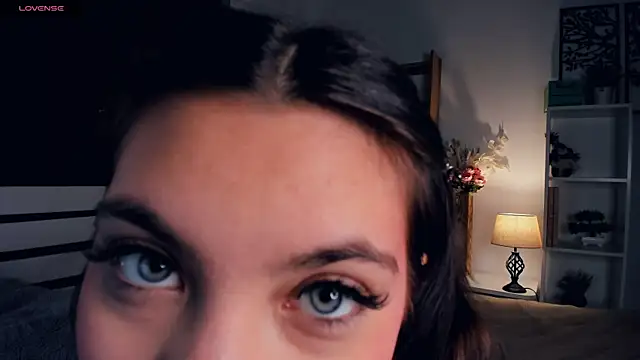 Snapshot of FunnyyMonkeyy chatting on 12.20.25 FunnyyMonkeyy online show from 12.20.25