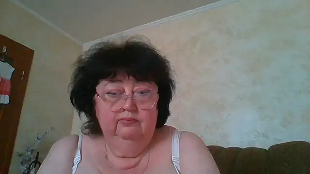 Snapshot of MilaSky5303 chatting on 07.17.26 MilaSky5303 online show from 07.17.26