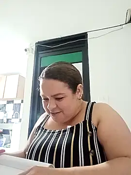 Miss Adriana01 online show from 05.06.26