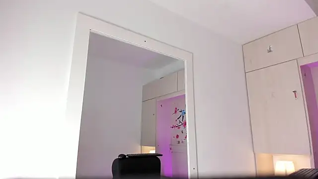 Snapshot of Stefannyevans_ chatting on 12.17.25 Stefannyevans online show from 12.17.25