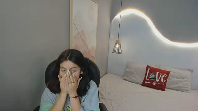 Julieth brown  online show from 11.20.25