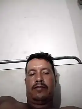 colombiano198720 online show from 11.26.25