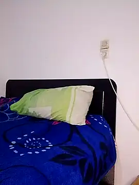 Banouti 23 online show from 11.19.25