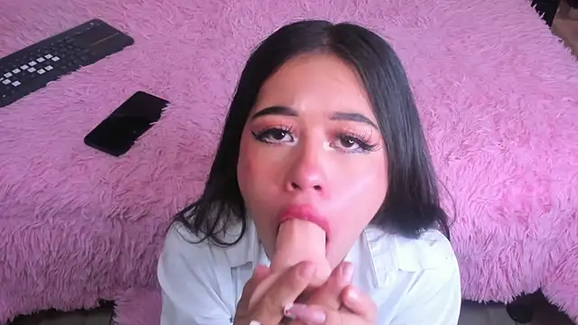 Snapshot of Dulceemia_ chatting on 09.19.25 Dulceemia online show from 09.19.25