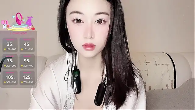 LuLu-Moon online show from 09.09.25