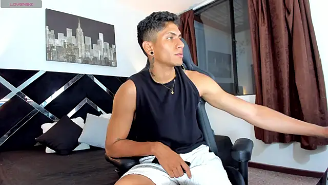 Adan Oriol online show from 04.10.26