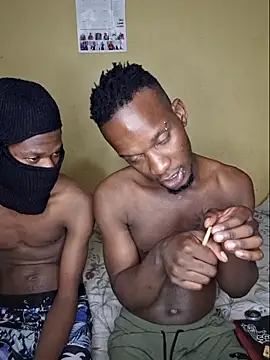 Snapshot of RAWFREAKYVERSE chatting on 02.18.26 RAWFREAKYVERSE online show from 02.18.26