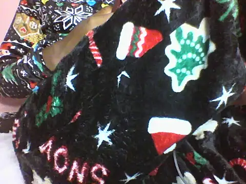 Moongodessy online show from 12.18.25