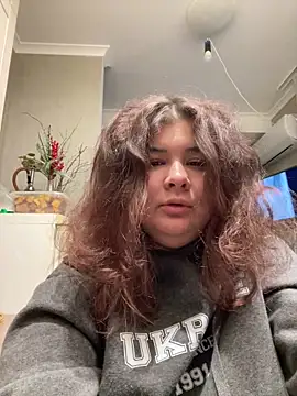 AliceCurlyX online show from 12.15.25