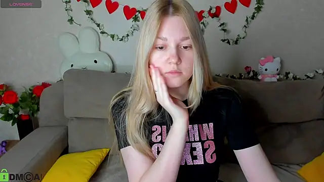 Sylvia Ortiz online show from 03.04.26