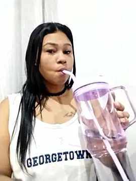 Snapshot of Tigresa23 chatting on 09.29.25 Tigresa23 online show from 09.29.25