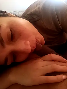 Snapshot of Caroalexiss chatting on 10.20.25 Caroalexiss online show from 10.20.25