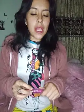 Queen Ashly online show from 11.22.25