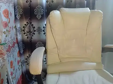 Sexy Mama Teresa online show from 04.15.26