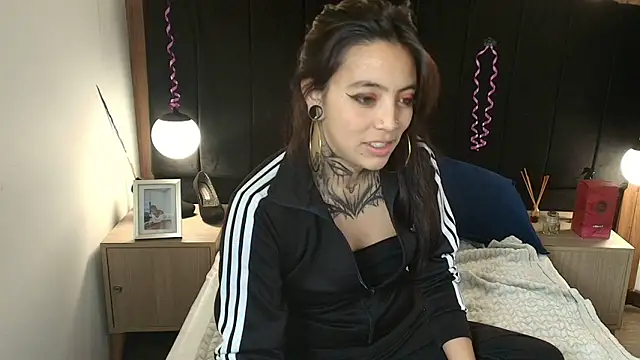 LiaMonroee  online show from 04.06.26