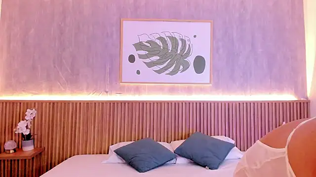 Snapshot of sophie_rojas chatting on 11.19.25 sophie rojas online show from 11.19.25