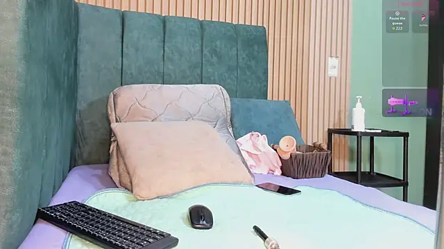 EvelynFoxx- online show from 11.25.25