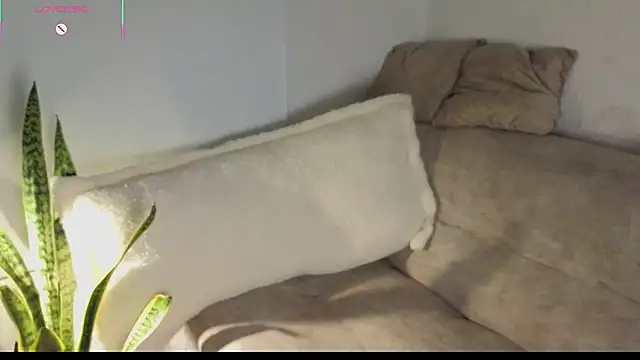 NicoleLeinn online show from 11.21.25