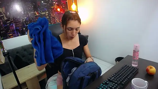 Ariana Toro online show from 10.01.25