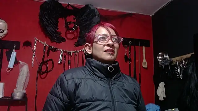 Miss Mirandaa online show from 12.18.25