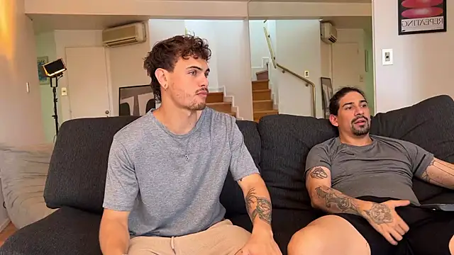 Snapshot of lenruy chatting on 12.14.25 lenruy online show from 12.14.25