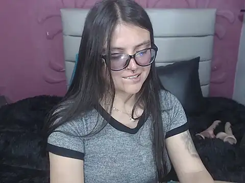 Cailing Zu online show from 11.17.25