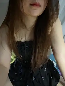 Snapshot of Hinne07 chatting on 09.15.25 Hinne07 online show from 09.15.25