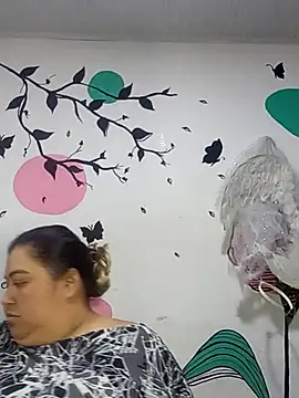 curvy diva  online show from 11.02.25