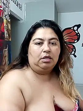 curvy diva  online show from 12.05.25