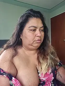 curvy diva  online show from 02.22.26