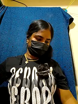 mini-queen online show from 04.02.26