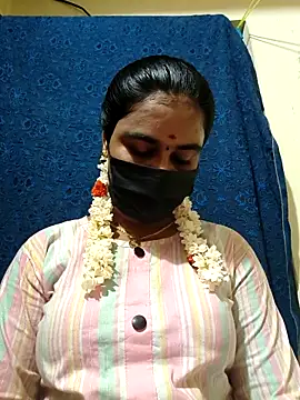 mini-queen online show from 04.16.26