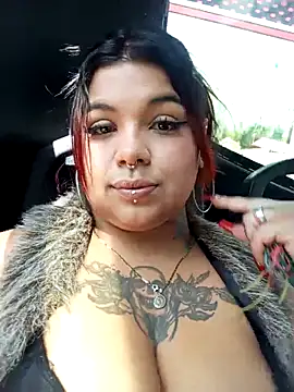 snow belle online show from 10.30.25