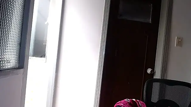 snow belle online show from 01.14.26