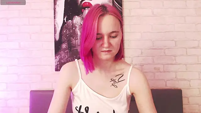 Ericha Stone online show from 09.19.25