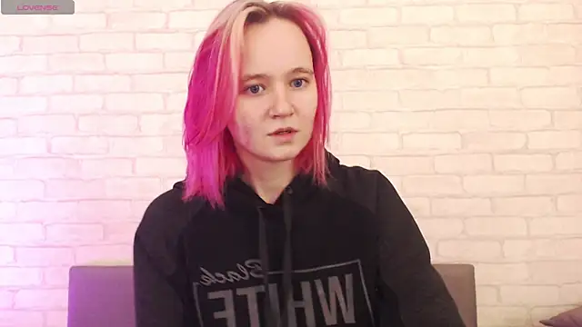 Ericha Stone online show from 10.28.25