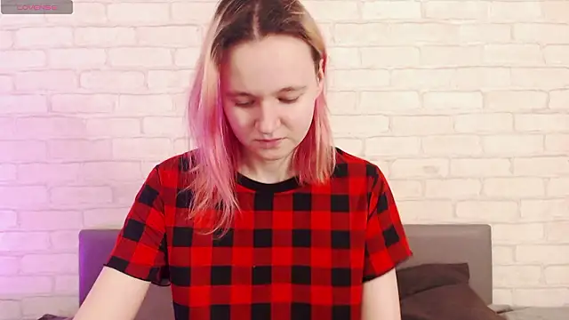 Ericha Stone online show from 02.01.26